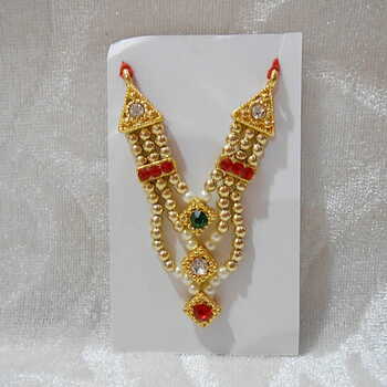 3 Sar Moti Mala, Golden / White
