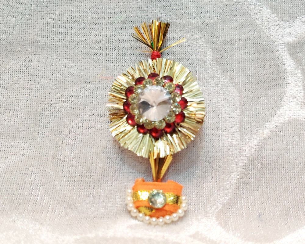 Heavy Golden Zari Diamond Pagh