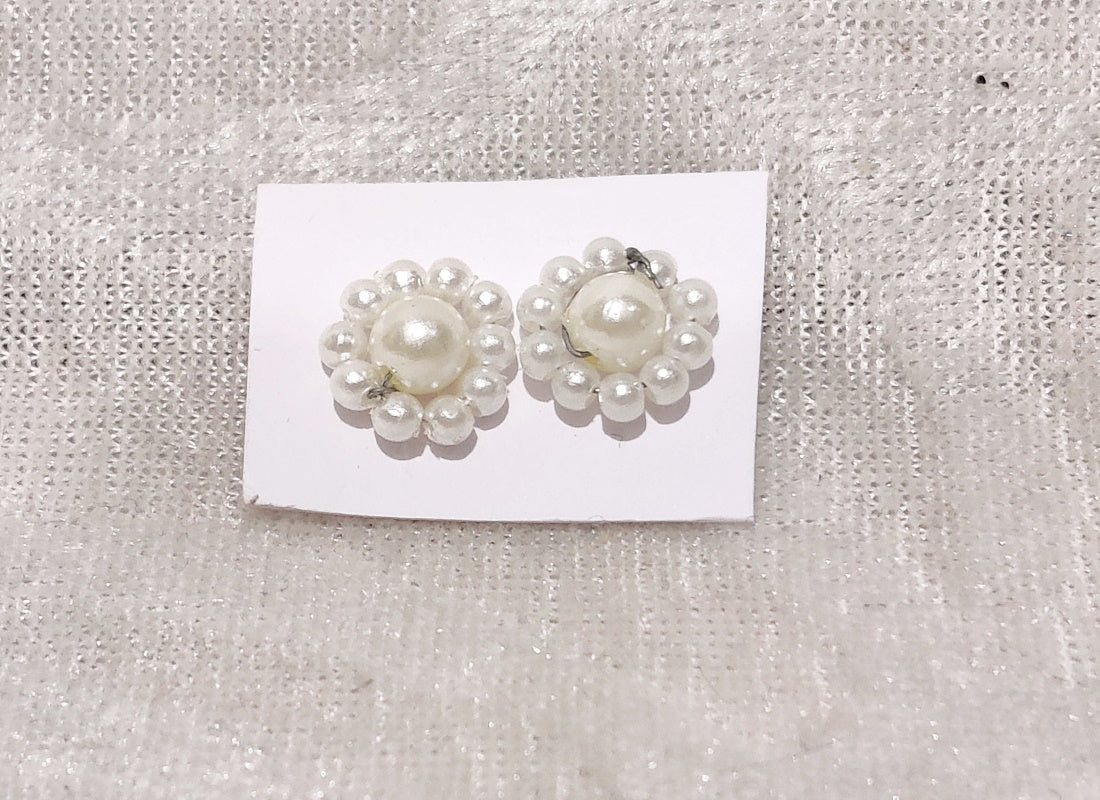 Semi White Moti Kundal