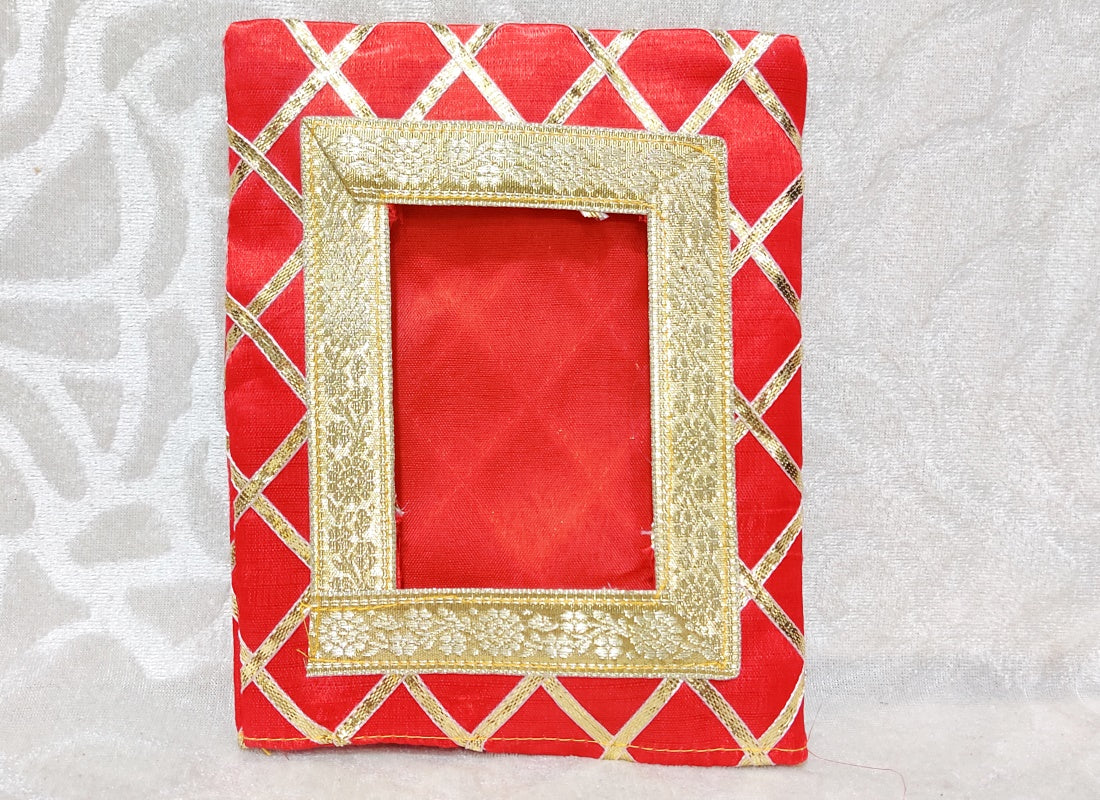 Small Size Zari Chitraji Vastra