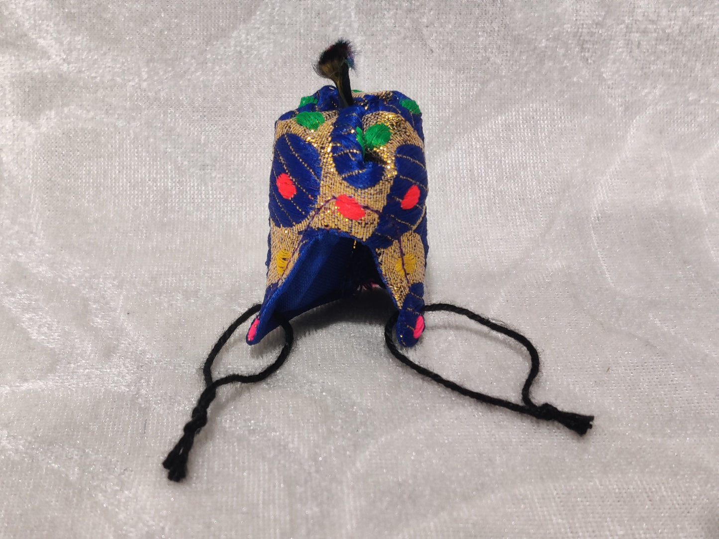 Zari Topi, Large