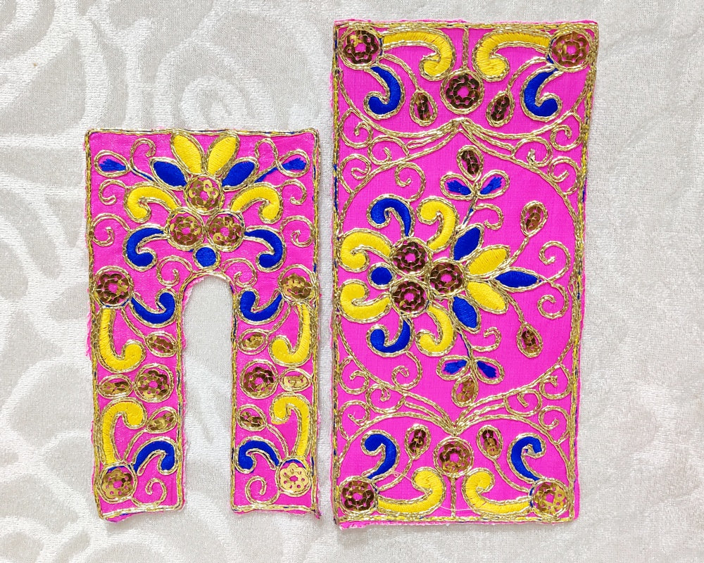 Medium Size Zari Chira Odhni Vastra