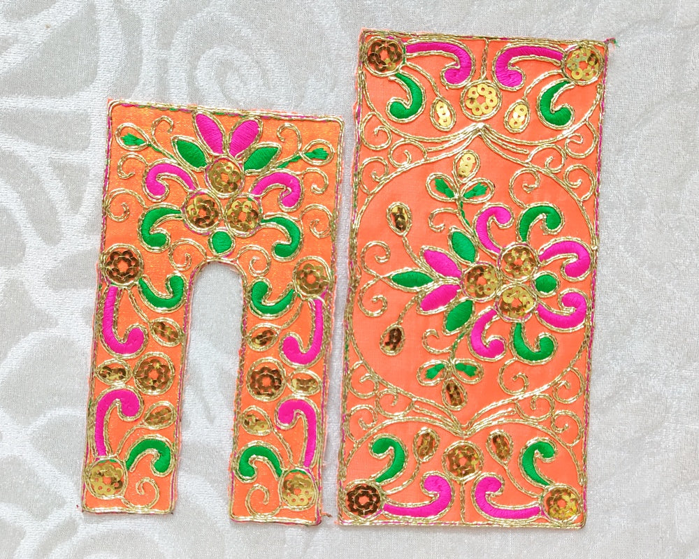 Medium Size Zari Chira Odhni Vastra