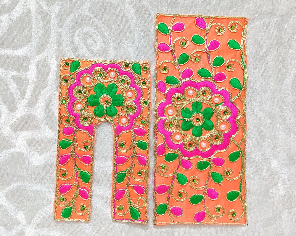 Medium Size Zari Chira Odhni Vastra