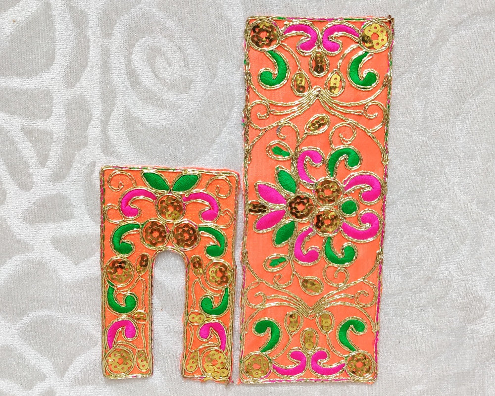 Small Size Zari Chira Odhni Vastra