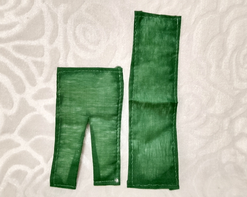 Chira Odhani Aatmasukh Vastra, Medium