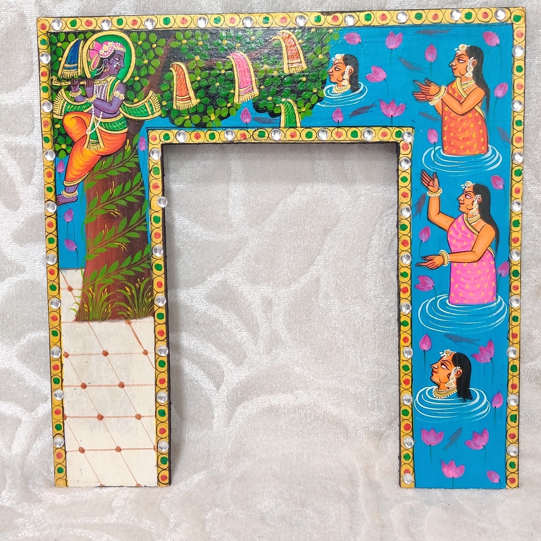 Wooden Holi Pithika