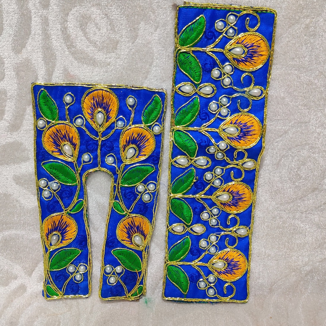 Zhari Chira Odhni Vastra, Medium