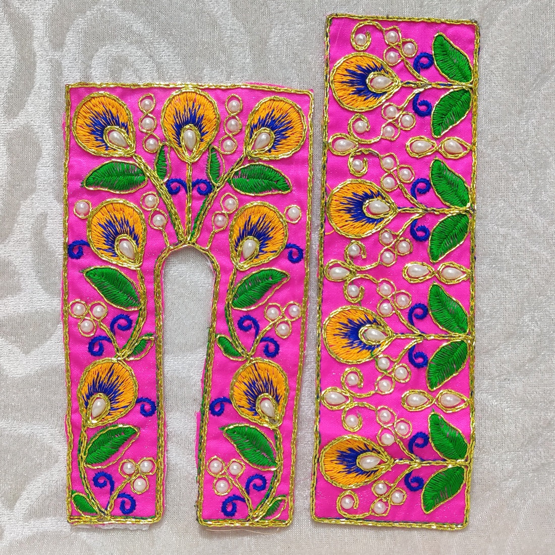 Large Size Zari Chira Odhni Vastra