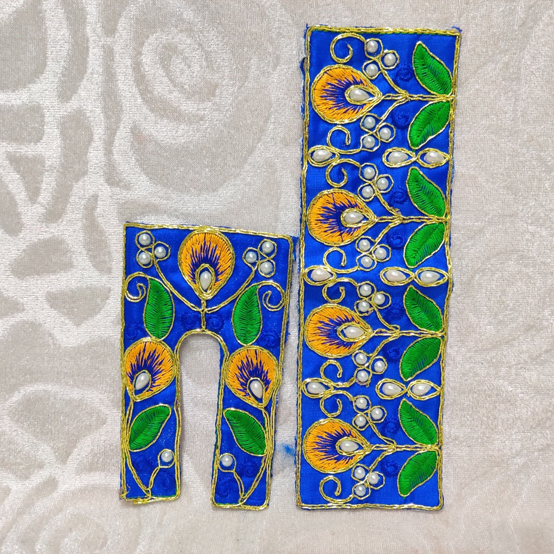 Small Size Zari Chira Odhni Vastra