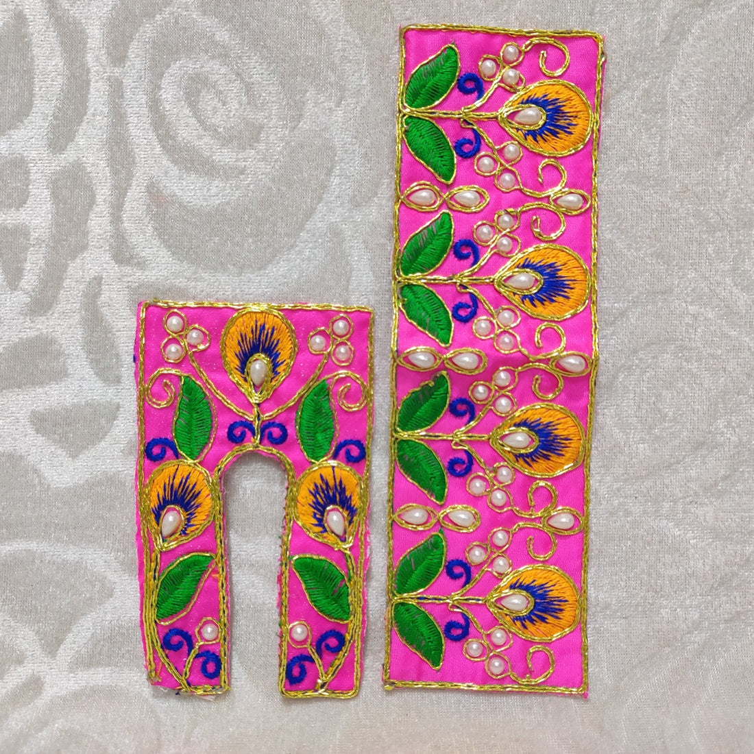 Small Size Zari Chira Odhni Vastra