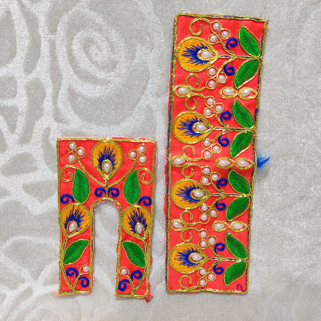 Small Size Zari Chira Odhni Vastra