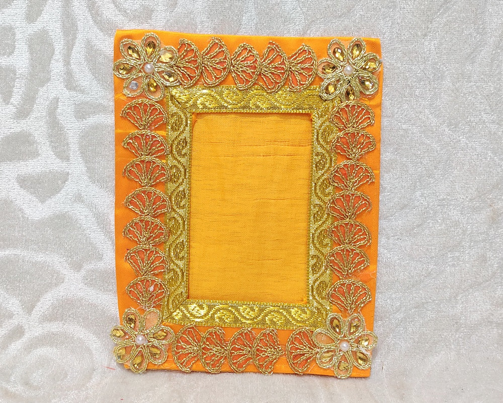 Postcard Size Heavy Zhari Chitraji Vastra