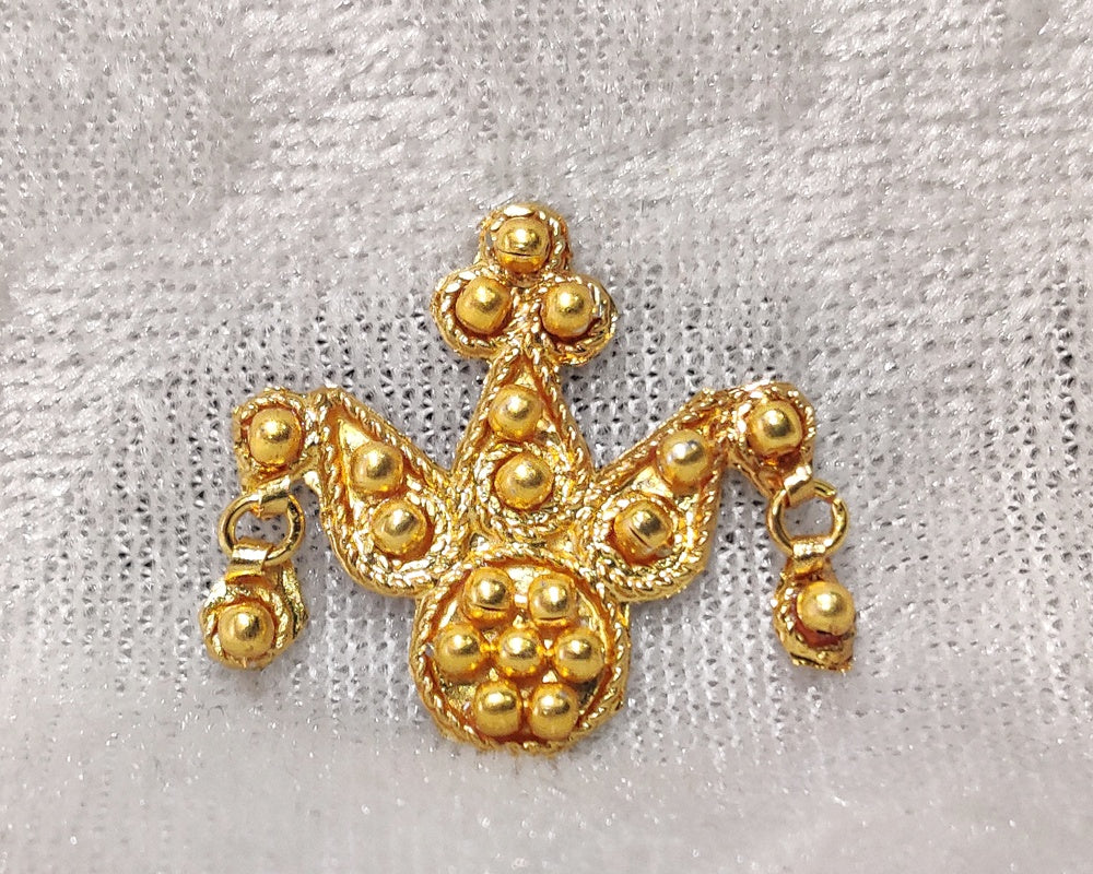 Golden Tipara