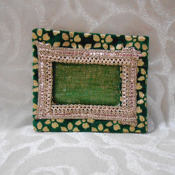 Medium Size Zari Chitraji Vastra