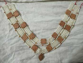 Chandan Moti Gadijimala ( Normal Pearls )