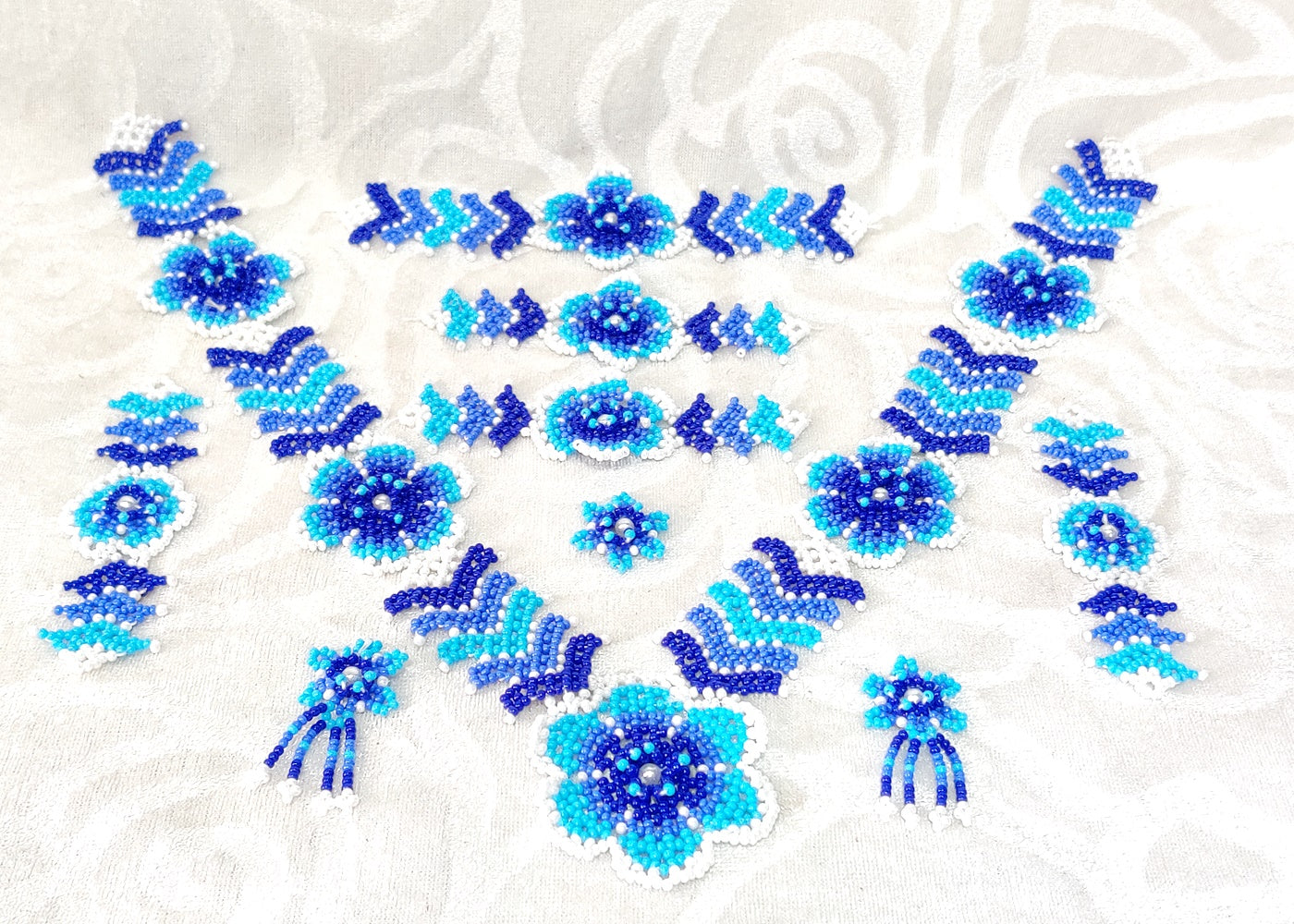 Flower Shape Barik Moti Gadijji Mala Full Set  (Blue)