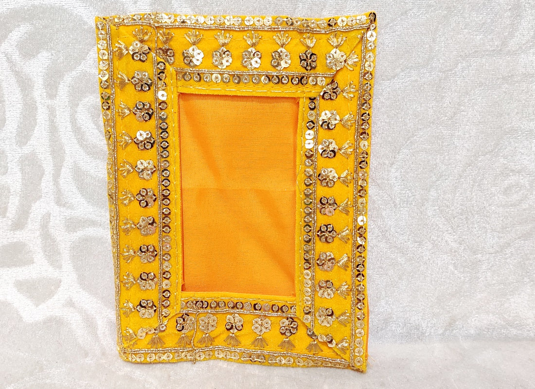 Postcard Size Heavy Zhari Chitraji Vastra