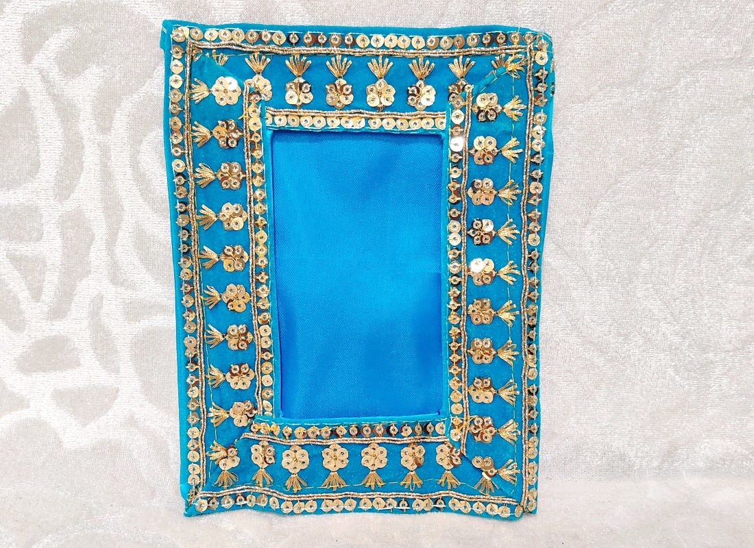 Postcard Size Heavy Zhari Chitraji Vastra