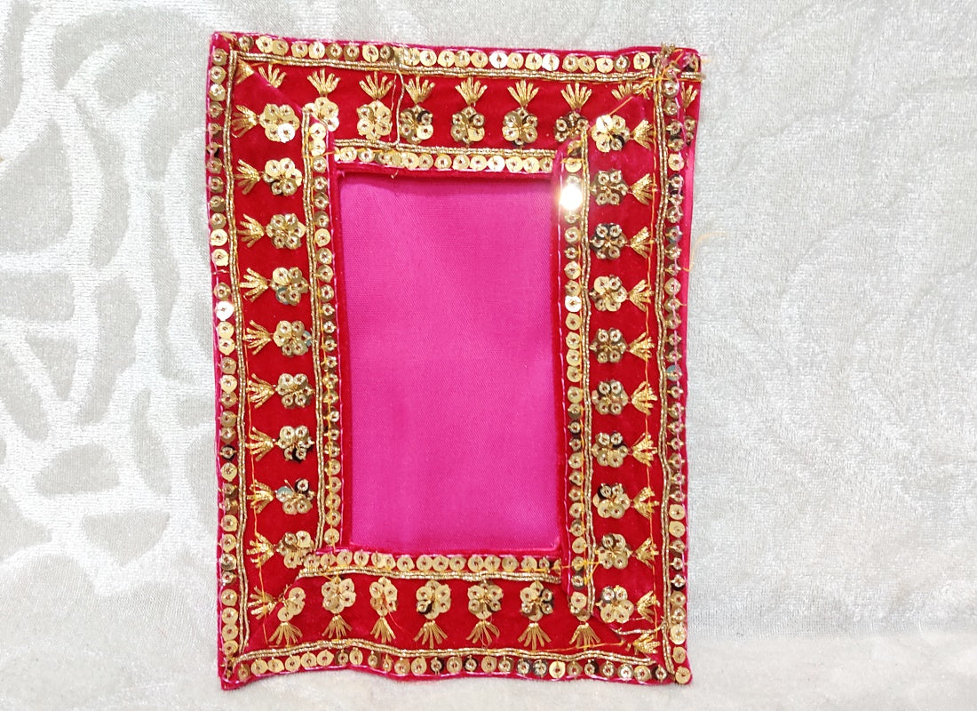 Postcard Size Heavy Zhari Chitraji Vastra