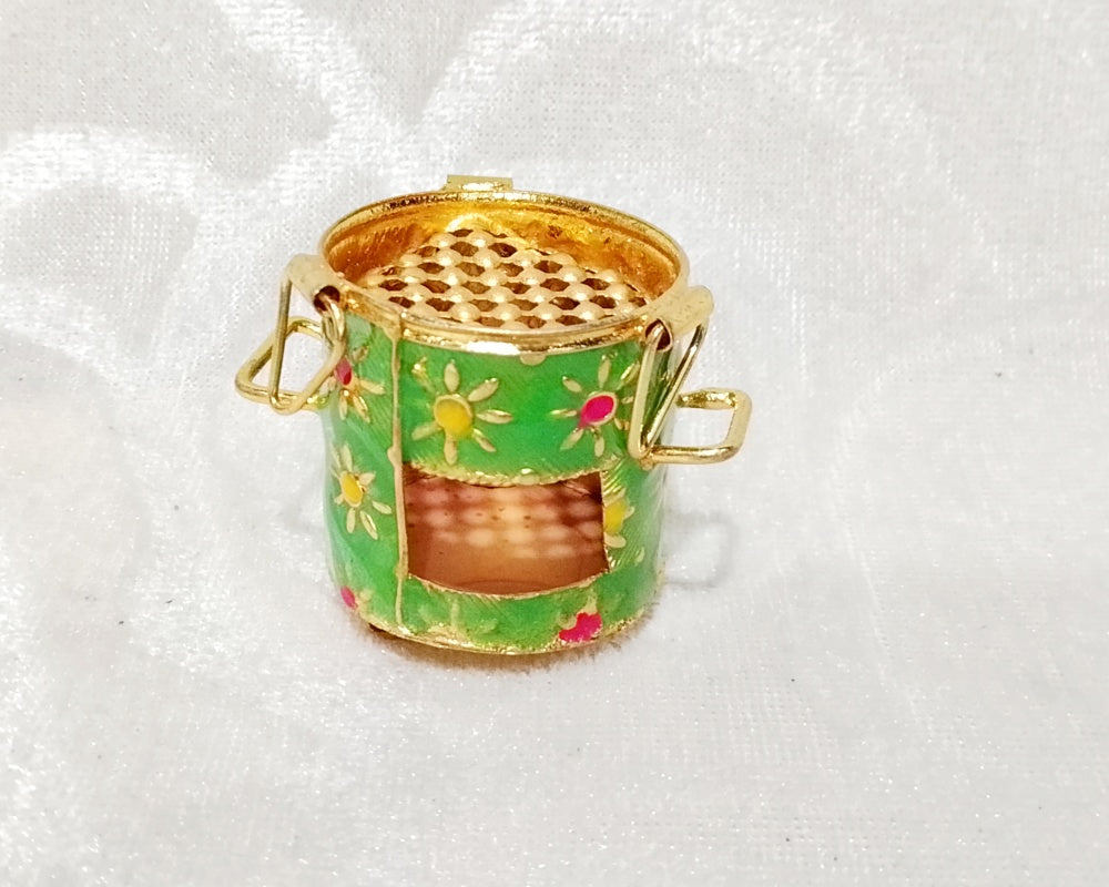 Meenakari Sagadi