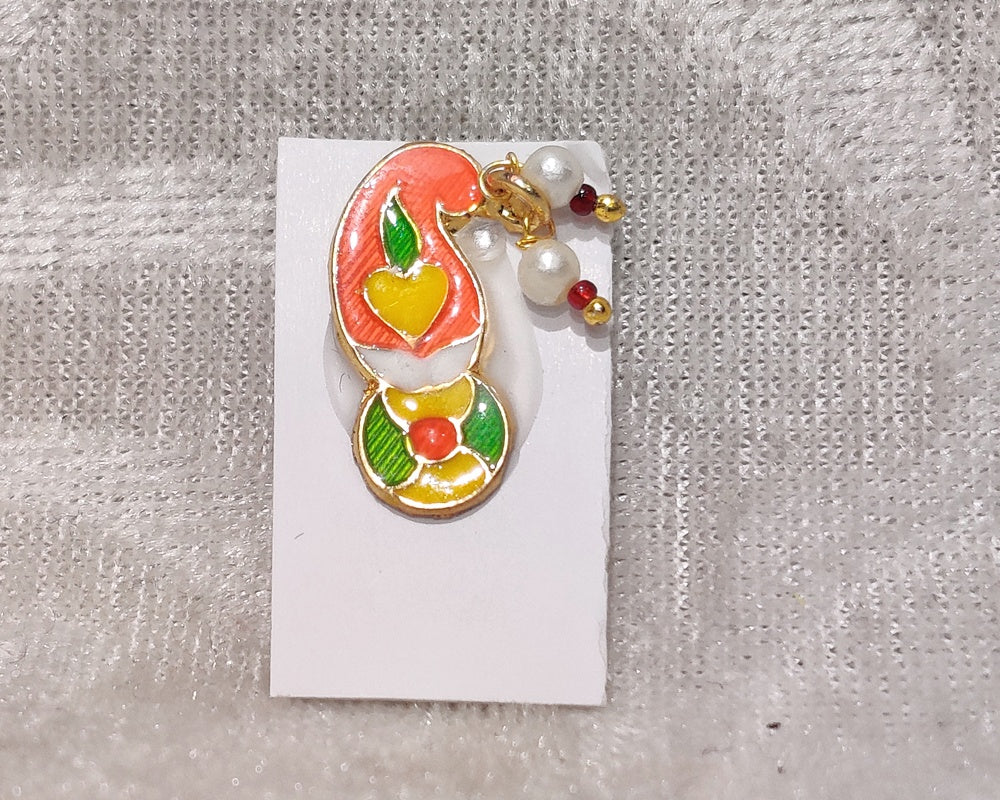 Meenakari Shishfool , Medium