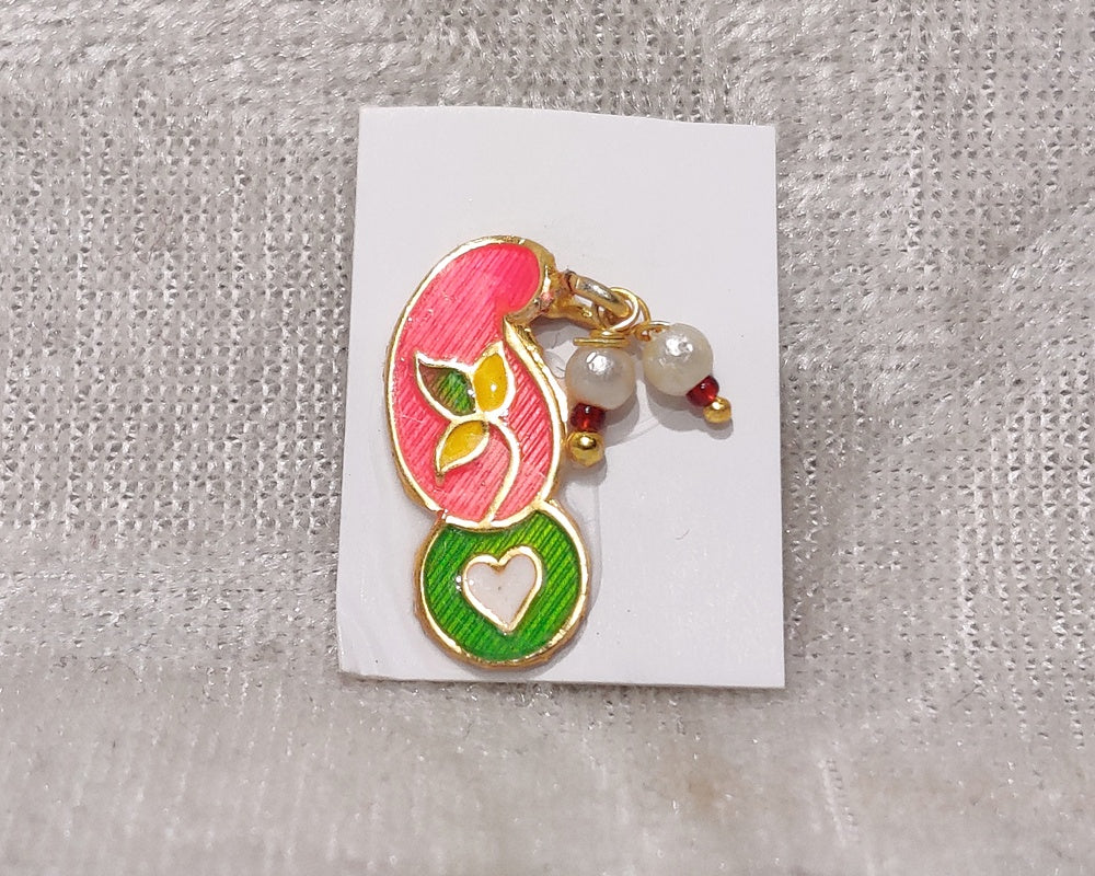 Meenakari Shishfool , Medium