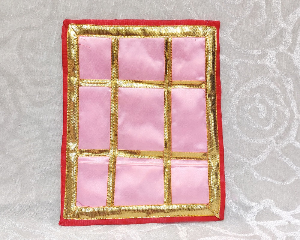 Satin Gadal Rajai , Medium