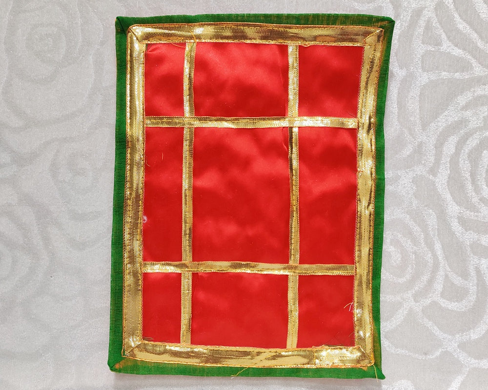 Satin Gadal Rajai , Medium