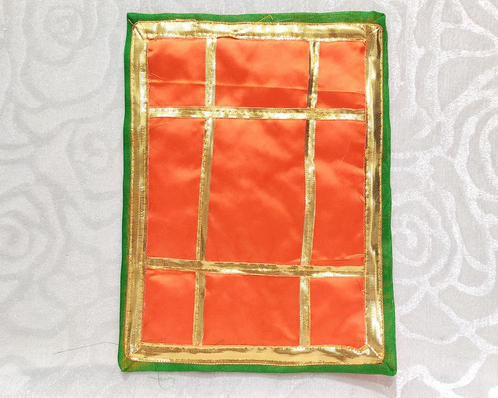 Satin Gadal Rajai , Medium