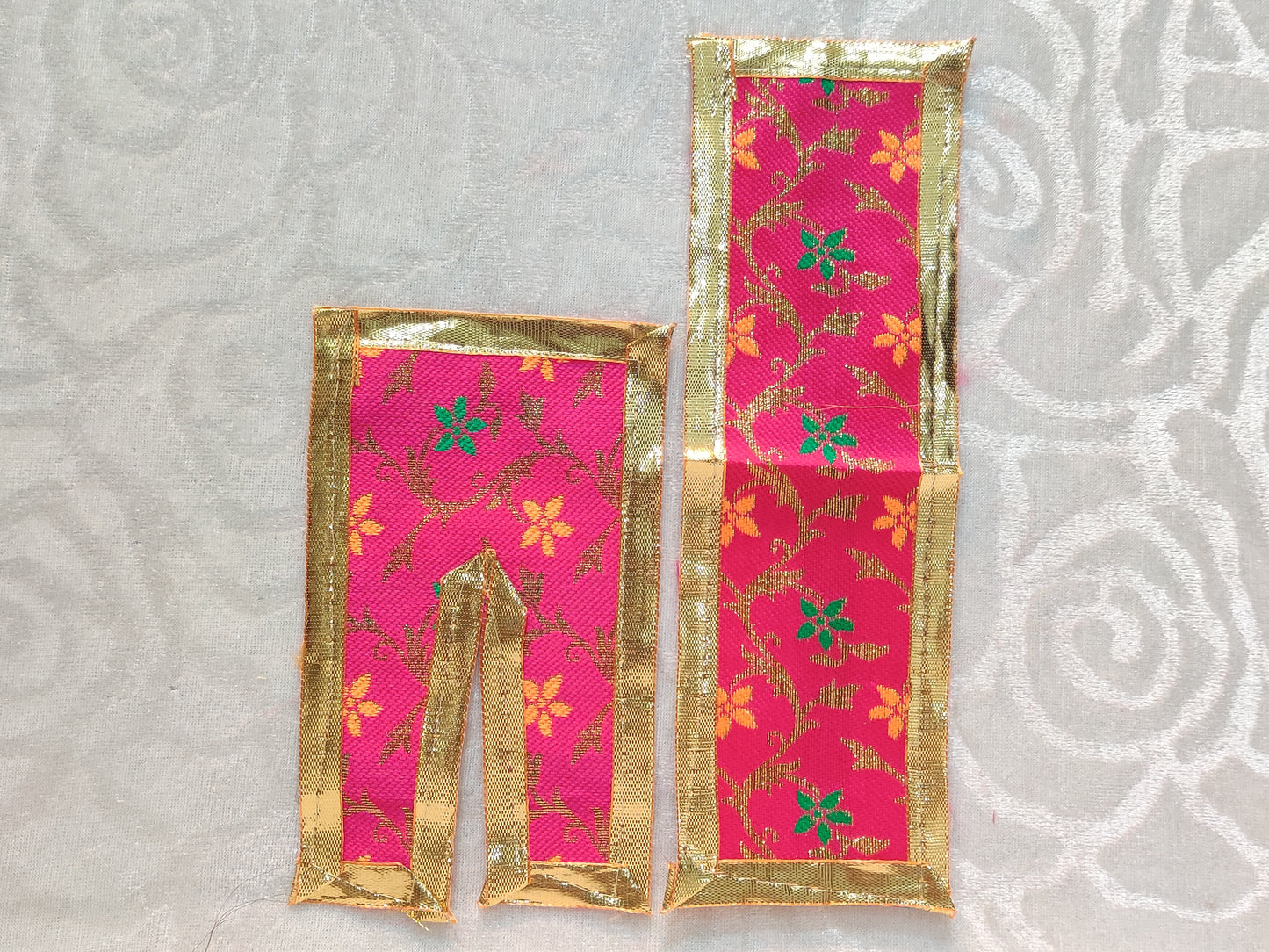 Zari Chira Odhani Vastra, Medium